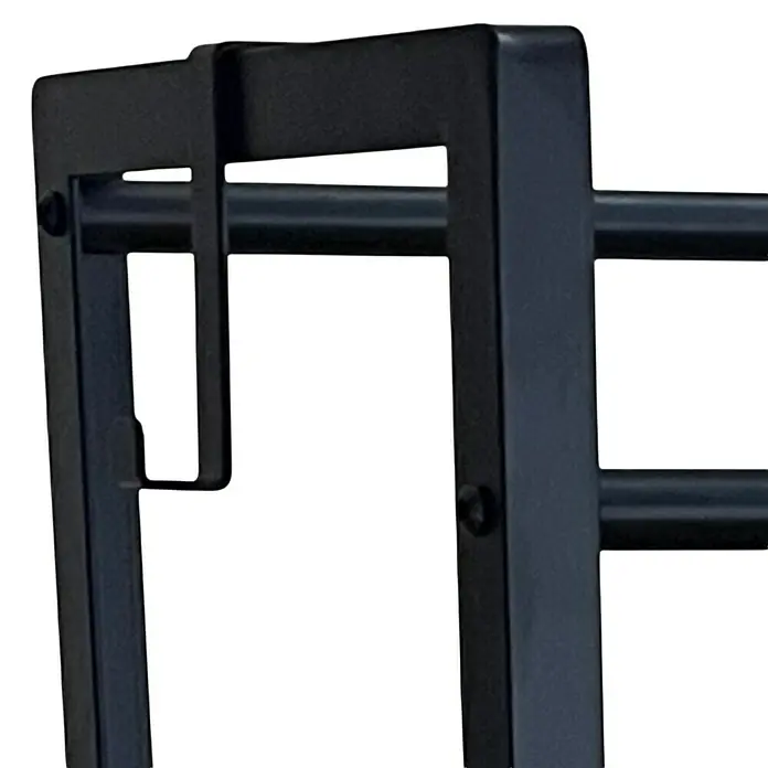 Schulte Getränkekistenregal - H x B x T: 115 x 32 x 57 cm, Anzahl Böden: 3 Stk., Stecken, Schwarz - Detailaufnahme eines schwarzen Metallregals mit Fokus auf die klaren Linien und die minimalistische Bauweise.