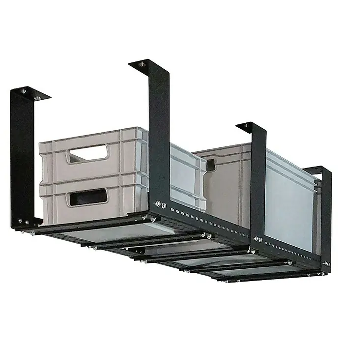 Schulte Regal Deckenregal Vario - L x B x H: 60 x 40 x 32 cm, 2 Stk., Schwarz - Ein Hängeboden mit schwarzen Metallrahmen, auf dem zwei weiße Aufbewahrungsboxen stehen, ideal für Garagen oder Werkstätten.