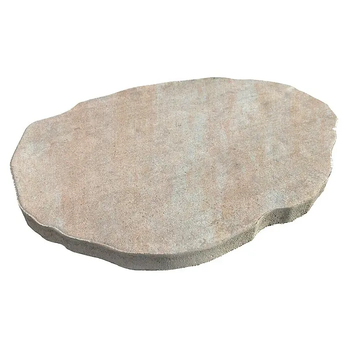 Diephaus Trittstein Sterling - 40 x 30 x 3 cm, Sandweiß, Beton - Nahaufnahme eines einzelnen, beigen Trittsteins mit unregelmäßiger Form und rauer Textur, ideal für Gartenwege.