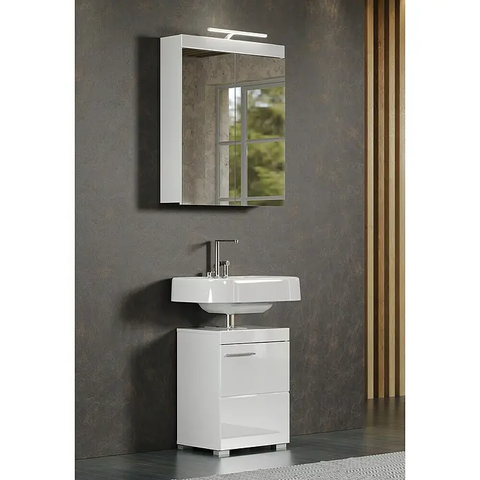 Trendteam Bea Waschtischunterschrank - B x T x H: 40 x 34 x 56 cm, Weiß - Ein modernes Badezimmer-Ensemble mit einem weißen Waschtischunterschrank, einem Aufsatzwaschbecken und einem Spiegelschrank mit Beleuchtung.