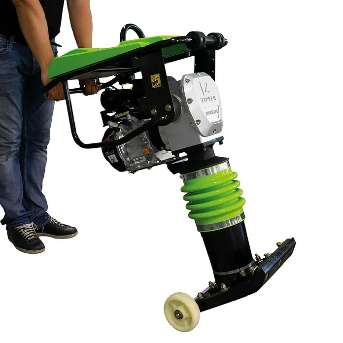 Zipper Vibrationsstampfer ZI-RAM80C - 4.100 kW - Hier ist ein Stampfer, ein Werkzeug zum Verdichten von Materialien wie Erde oder Asphalt. Ideal für Bau- und Landschaftsbauprojekte.
