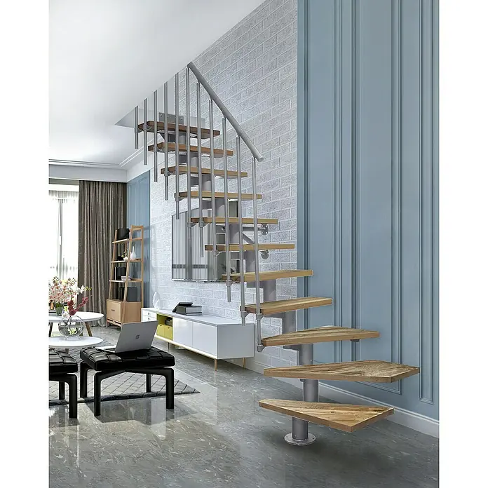 Atrium Mittelholmtreppe Dixi Plus Vertical - Farbton Metall: RAL 9006, Breite: 70 cm, Eiche, 1/4-gewendelt, Geschosshöhe: 222 cm - 300 cm - Elegante Treppe mit Holzstufen und Metallgeländer in einem modernen Wohnraum. Das Design vereint Funktionalität und Ästhetik perfekt.