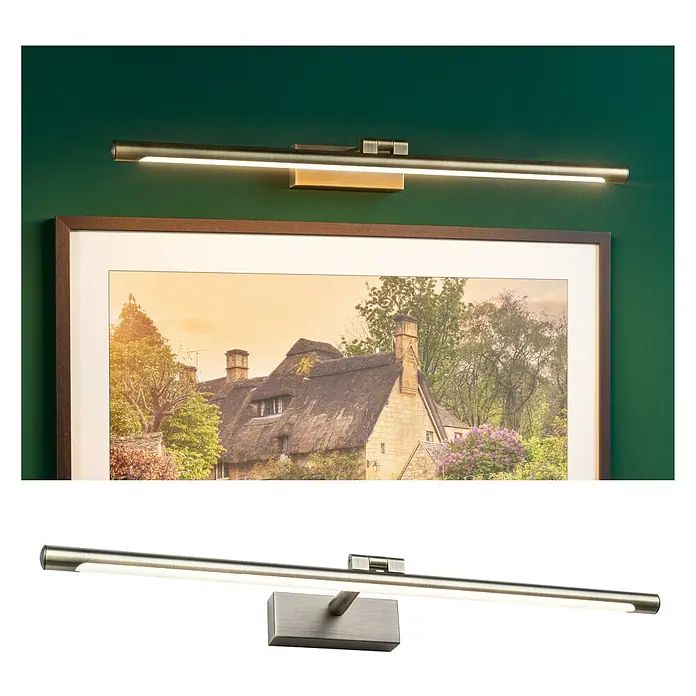 Paulmann Aplique LED para cuadros Mingo - 14 W, L x An x Al: 17,5 x 61,5 x 5 cm, Latón, Blanco cálido - Primer plano de una lámpara LED para cuadros con aspecto de latón que ilumina una pintura enmarcada, con una vista adicional del producto debajo.