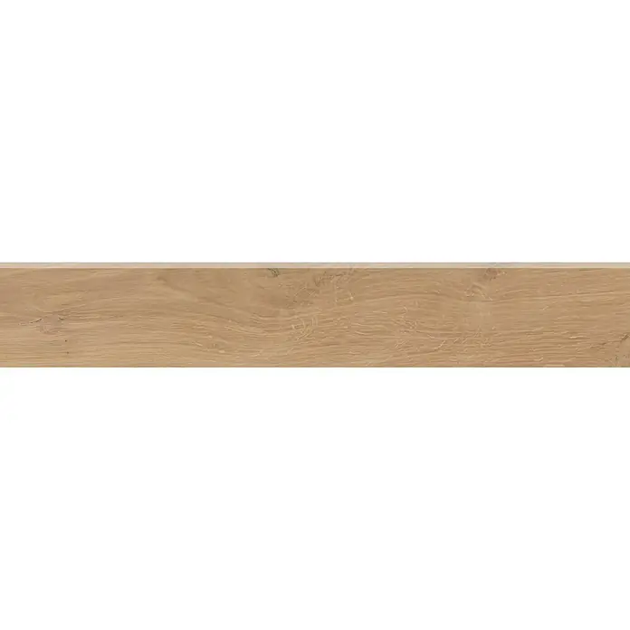 Zócalo cerámico Chablis - 9,5 x 120 cm, Mate - Detalle de una tabla de madera con grano natural y tonos cálidos, ideal para suelos o revestimientos de pared.