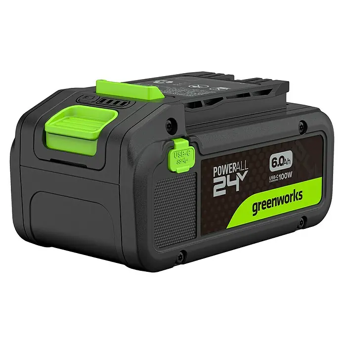 Greenworks Akku 24V 6 AH HP mit USB-C - 24 V, 6 Ah, Li-Ionen - Nahaufnahme eines Greenworks Powerall 24V Akkus mit 6.0Ah, ausgestattet mit USB-C Ladefunktion und grünem Akzent.