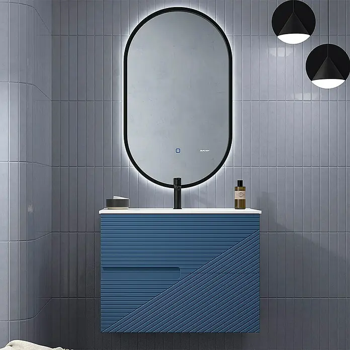Duplach Mueble bajo de lavabo Rimo - L x An x Al: 45 x 80 x 60 cm, Oceano - Baño moderno con tocador azul y espejo iluminado. El diseño es elegante y funcional.