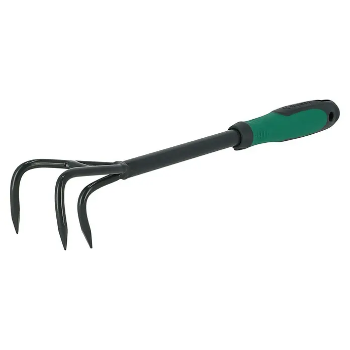 Gardol Hand-Kleingrubber - Arbeitsbreite: 8 cm, Anzahl Zinken: 3, Kurzstiel - Abgebildet ist eine Gartenkralle mit einem grünen Griff. Das Werkzeug ist ideal zum Auflockern und Belüften von Böden.