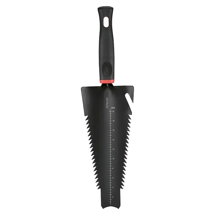 Easymaxx Schaufel Mulfifunktion 4-in-1 - Breite: 110 mm, Schwarz - Nahaufnahme eines schwarzen Easymaxx Spatens mit rotem Akzent und cm-Markierungen, der sich ideal für Gartenarbeiten eignet.