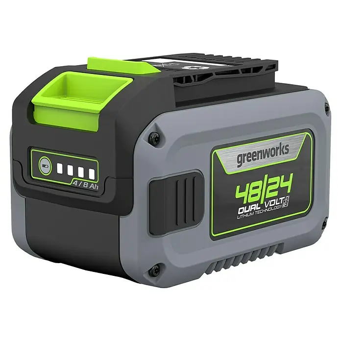 Greenworks Akku GW Dual Volt 48V 4 AH/24V 8 AH - 24 V, 4 Ah - 8 Ah, Li-Ionen - Das Bild zeigt einen Greenworks 48/24 Volt Dual Volt Akku. Der Akku ist grau und schwarz mit grünen Akzenten und hat eine Kapazität von 4/8 Ah.