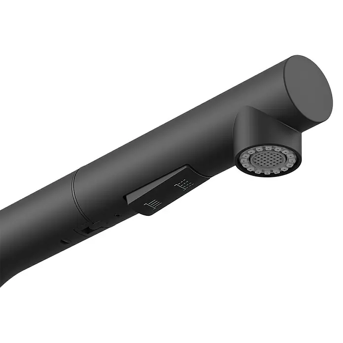 Camargue Spültischarmatur Montreal - Höhe: 277 mm, Schwarz, Matt - Nahaufnahme eines mattschwarzen Küchenarmaturkopfes mit Strahlregler, der moderne Eleganz und Funktionalität vereint.