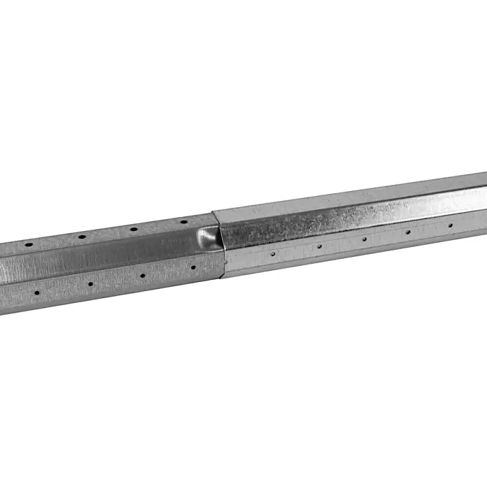 Schellenberg Teleskop-Achtkantwelle Mini - Geeignet für: Rollladen-Mini-Systeme - Detailansicht eines verzinkten Metallprofils mit Löchern und einer Verbindungsmanschette für Bauanwendungen oder Konstruktionen.