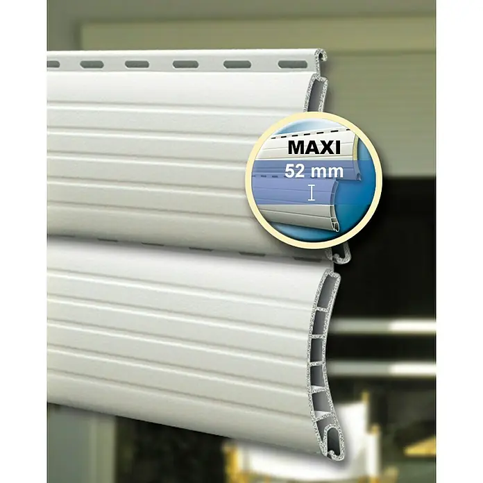Schellenberg Rollladenprofil Maxi - L x H: 120 x 5,2 cm, Geeignet für: Rollladen-Maxi-Systeme, Grau - Nahaufnahme eines weißen Rollladens mit einer Detailansicht, die die 52-mm-Lamellenstärke hervorhebt. Perfekt für Fenster und Türen.