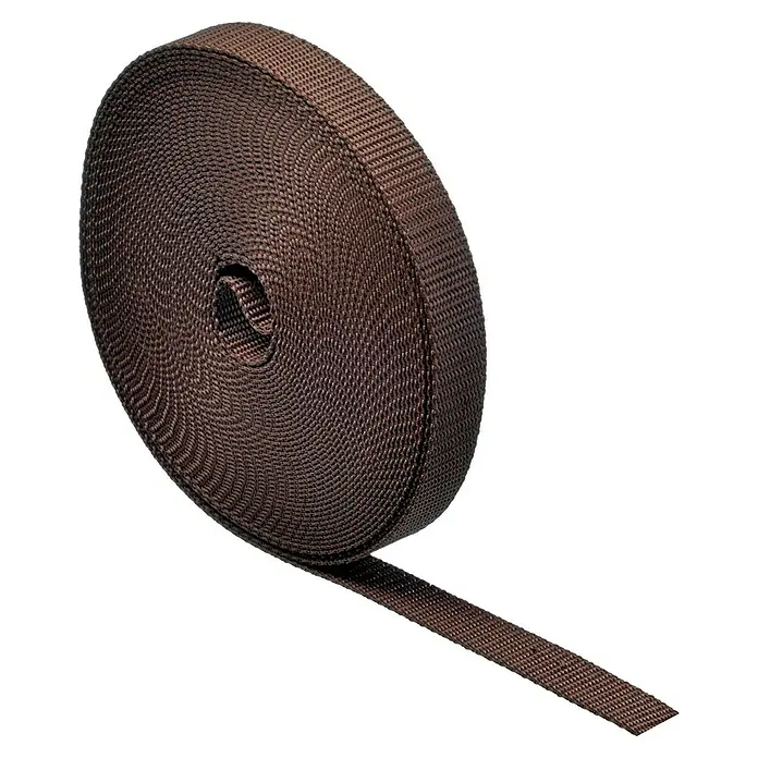 Schellenberg Rollladengurt - Braun, Länge: 12 m, Gurtbreite: 18 mm - Nahaufnahme einer braunen Gurtbandrolle. Das robuste Gurtband eignet sich hervorragend für verschiedene Anwendungen.