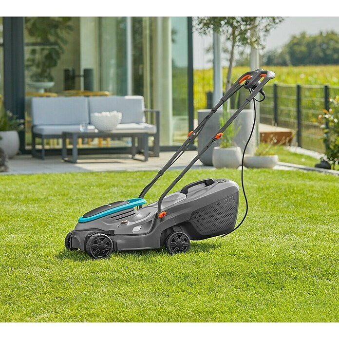 Gardena Cortacésped eléctrico PowerMax 1200/32 G2 (1.200 W, Ancho de corte: 32 cm) | BAUHAUS