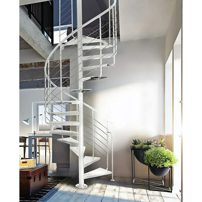 Atrium Spindeltreppe Heavy Metal - Farbton Metall: RAL 9003, Durchmesser: 169 cm, Riffelblech, Geschosshöhe: 280 cm - 300 cm - Elegante Wendeltreppe aus Metall, die sich in einem hellen, modernen Interieur nach oben windet und einen stilvollen Akzent setzt.