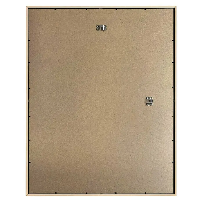 Reinders Holzrahmen - 40 x 50 cm, Buche - Rückseite eines gerahmten Bildes mit Aufhängern, das die Details des Rahmens und der Befestigungselemente zeigt.