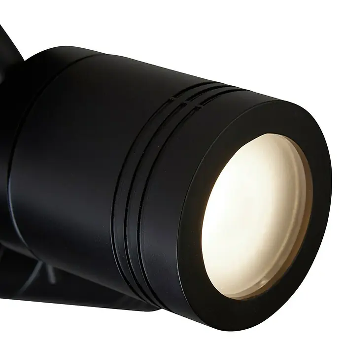 Searchlight LED-Deckenstrahler Samson - 10 W, L x B x H: 28 x 28 x 16 cm, Schwarz - Nahaufnahme einer modernen schwarzen LED-Spotleuchte, die helles Licht ausstrahlt und sich ideal für stilvolle Innenräume eignet.