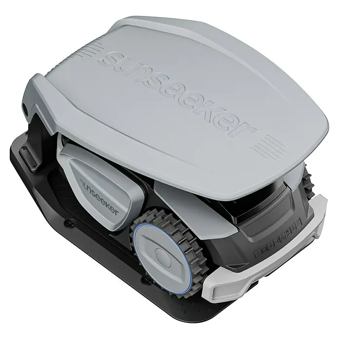 Sunseeker Mähroboter-Set V3 inkl. Garage - 600 m², Schnittbreite: 18 cm, Kamera-gestützte Navigation - Nahaufnahme eines Sunseeker Rasenmähroboters in Grau und Schwarz, der auf einer schwarzen Oberfläche steht.