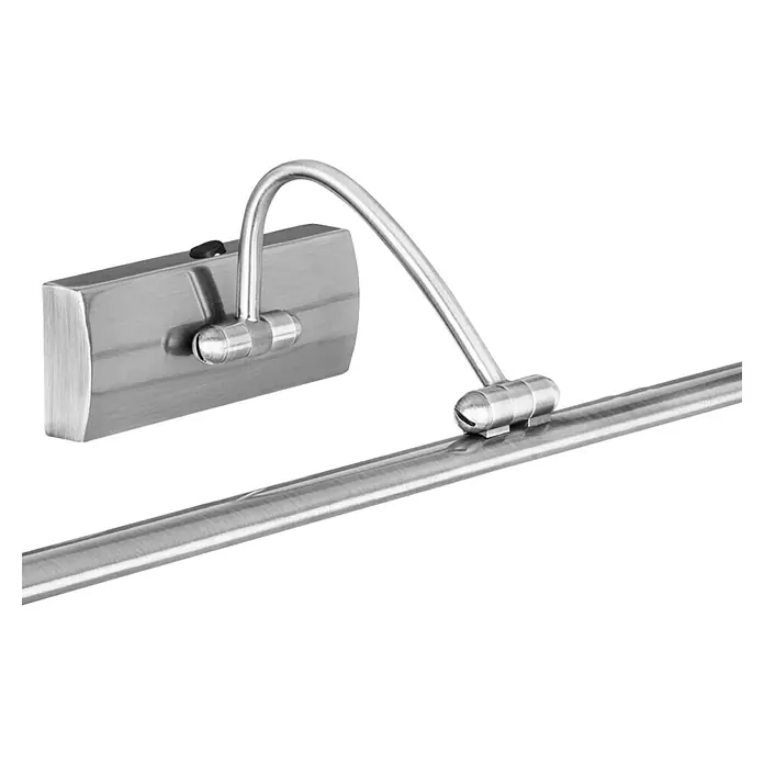 Searchlight LED-Bilderleuchte Barcelona - 10 W, L x B x H: 38 x 11 x 11 cm, Silber - Nahaufnahme einer eleganten, silbernen Bilderleuchte mit verstellbarem Arm, ideal für die Akzentuierung von Kunstwerken.