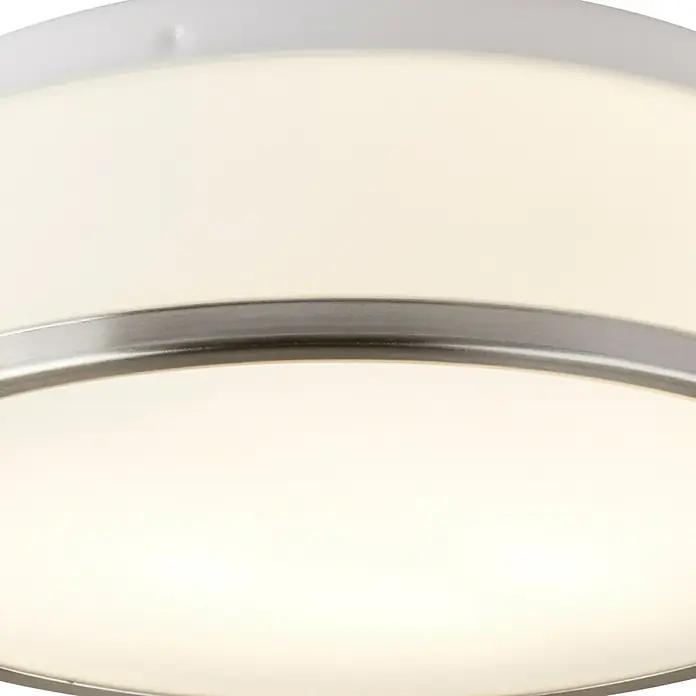 Searchlight Deckenleuchte Cheese - 60 W, L x B x H: 29 x 29 x 10 cm, Silber/ Weiß, E27 - Nahaufnahme einer modernen, runden Deckenleuchte mit sanfter Beleuchtung und einem schlanken Metallrahmen.