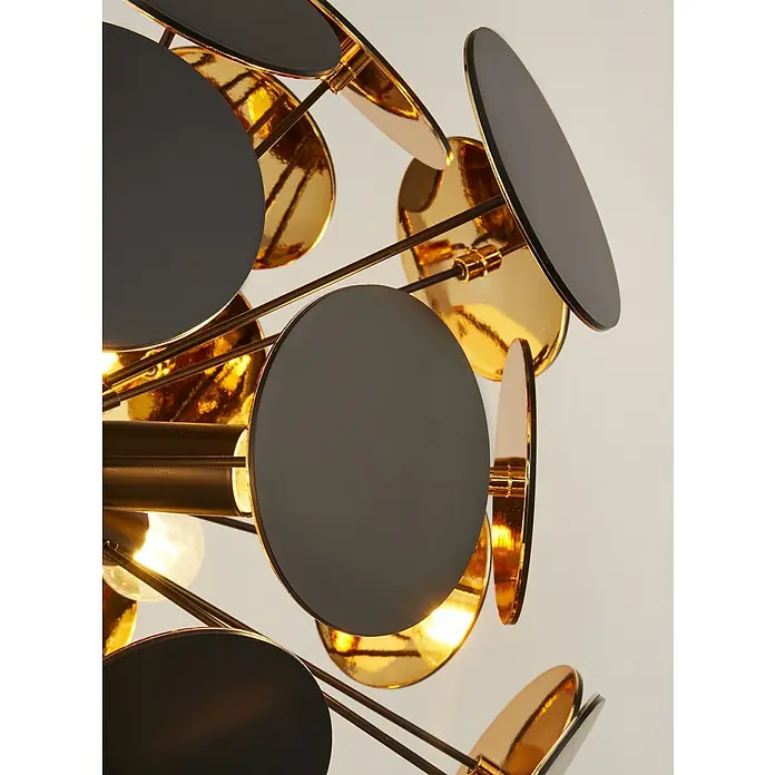 Searchlight Pendelleuchte Discus - 60 W, L x B x H: 47 cm x 47 cm x 47 mm, Schwarz/ Gold, E14 - Detailansicht einer modernen Deckenleuchte mit goldenen und schwarzen Scheiben, die ein elegantes Designelement für jeden Raum bietet.