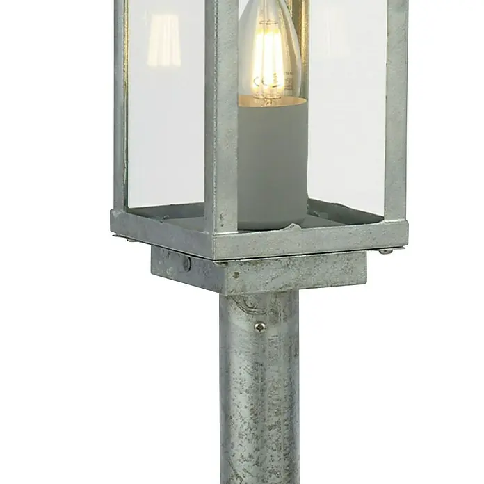 Searchlight Kandelaber Box II - 60 W, Farbe Gehäuse: Silber, 11 x 11 x 50 cm, Mit Leuchtmittel - Nahaufnahme einer silbernen Laterne mit klarem Glasgehäuse und Glühbirne auf einer silbernen Stange.
