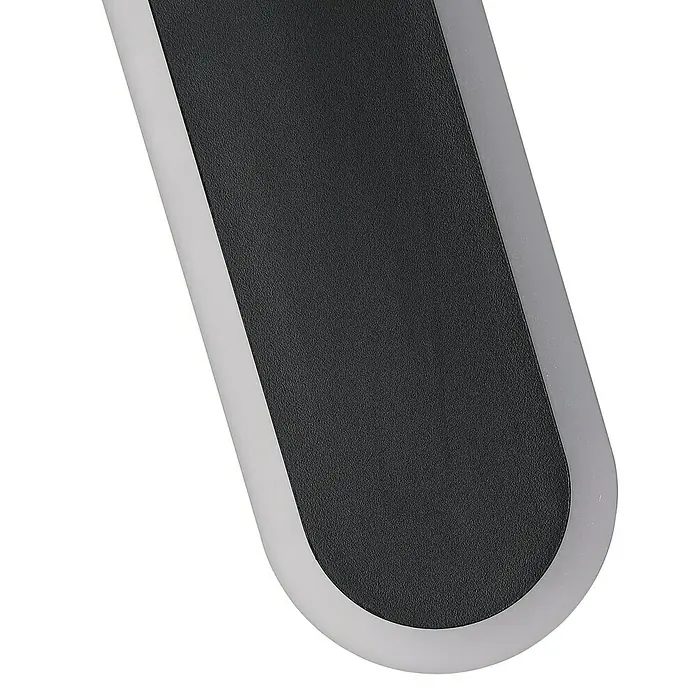 Searchlight LED-Außenwandleuchte Bordo - 18 W, 8 x 8 x 90 cm, Schwarz, IP65 - Nahaufnahme eines hochwertigen Nagelfeile mit grauer Schleiffläche und einem weißen, abgerundeten Griff. Ideal für die Nagelpflege.