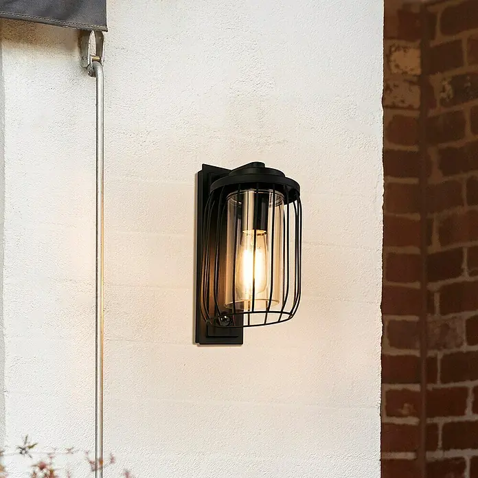 Searchlight Wandleuchte Reed - 40 W, L x B x H: 16 x 16 x 27,2 cm, Schwarz - Die stilvolle schwarze Außenwandleuchte mit Käfigdesign und warmem Licht ist ein echter Hingucker an jeder Hauswand.