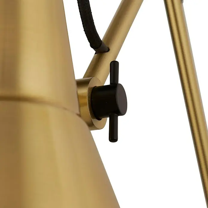 Searchlight Wandleuchte Swing Arm - 20 W, L x B x H: 14 x 14 x 77 cm, Gold - Detailaufnahme einer goldenen Lampe mit schwarzem Verstellknopf und Kabel. Stilvolles Design für moderne Wohnräume.
