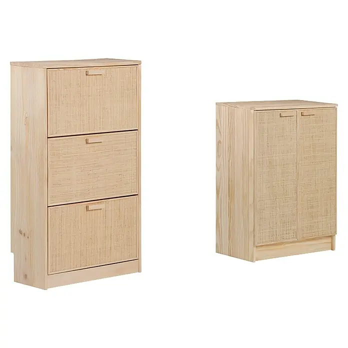 Astigarraga Aura Conjunto de muebles - 2 pzs., Madera maciza y rafia, Natural - Dos zapateros de madera, uno con tres compartimentos y otro con dos puertas, ofrecen un elegante almacenamiento para zapatos.
