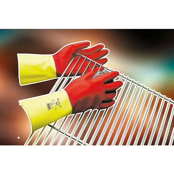 Sänger Haushaltshandschuhe Robo - Latex / Neopren, Gelb/Rot, L - Hände in roten und gelben Handschuhen reinigen einen Grillrost mit einem Scheuerschwamm.