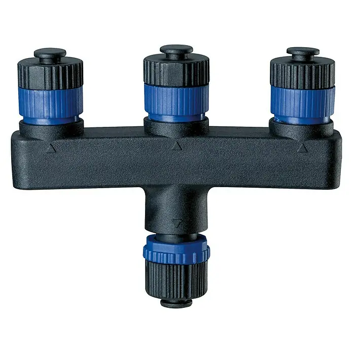 Paulmann Plug & Shine Verteiler - 3-fach, Max. Leistung: 150 W, IP68, 24 V - Ein schwarzer Verteilerblock mit drei blauen Anschlüssen und einem Abgang, ideal für präzise Bewässerungssysteme im Garten.