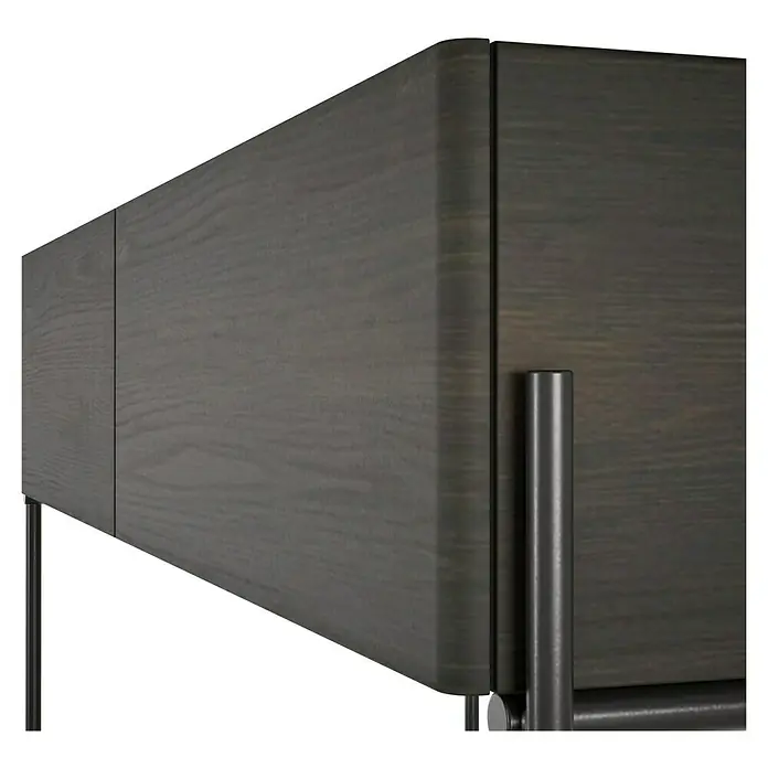 VitrA Equal Unterschrank - B x T x H: 102 x 42 x 44,5 cm, Ulme - Nahaufnahme eines stilvollen Sideboards mit dunklem Holzfinish und minimalistischem Design. Perfekt für moderne Wohnräume.