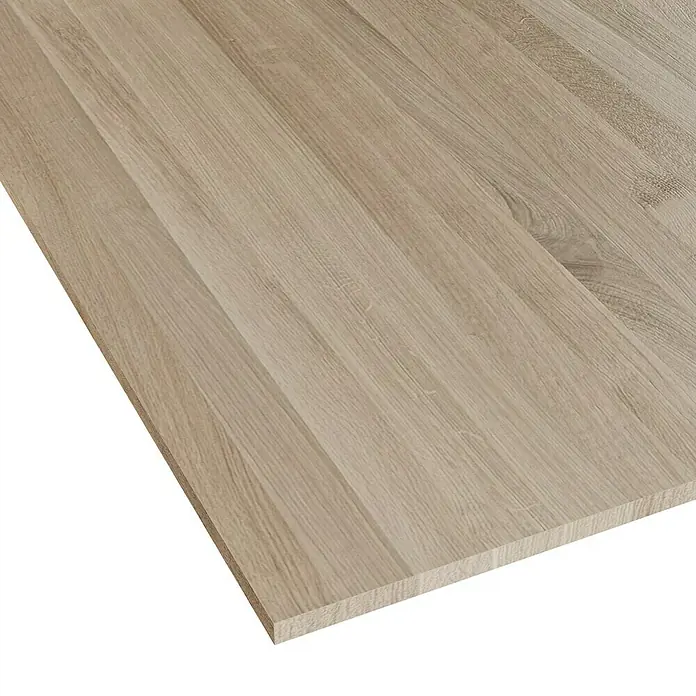 Leimholzplatte - Eiche, Qualitätsstufe Leimholzplatte: A/B, 2.400 x 1.210 x 19 mm - Nahaufnahme einer hellen Holzplatte mit sichtbarer Maserung, ideal für Möbelbau und Innenausbau. Die Oberfläche ist glatt und einladend.