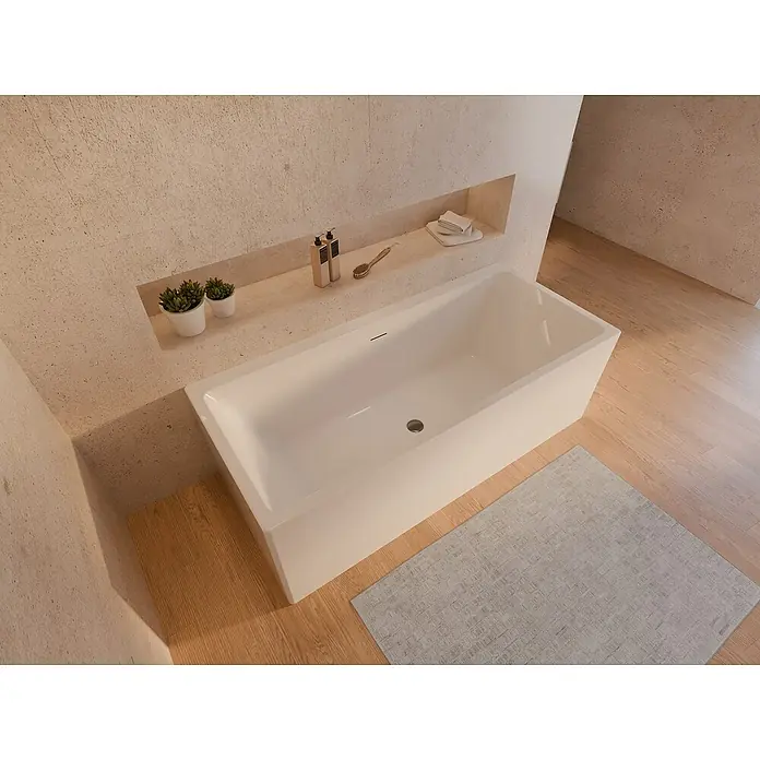 Ottofond Raumsparbadewanne Seaport - 170 x 75 cm, Sanitäracryl, Weiß - Ein elegantes, freistehendes Badewannen-Design, das durch seine klaren Linien und die minimalistische Ästhetik des Bades hervorgehoben wird.