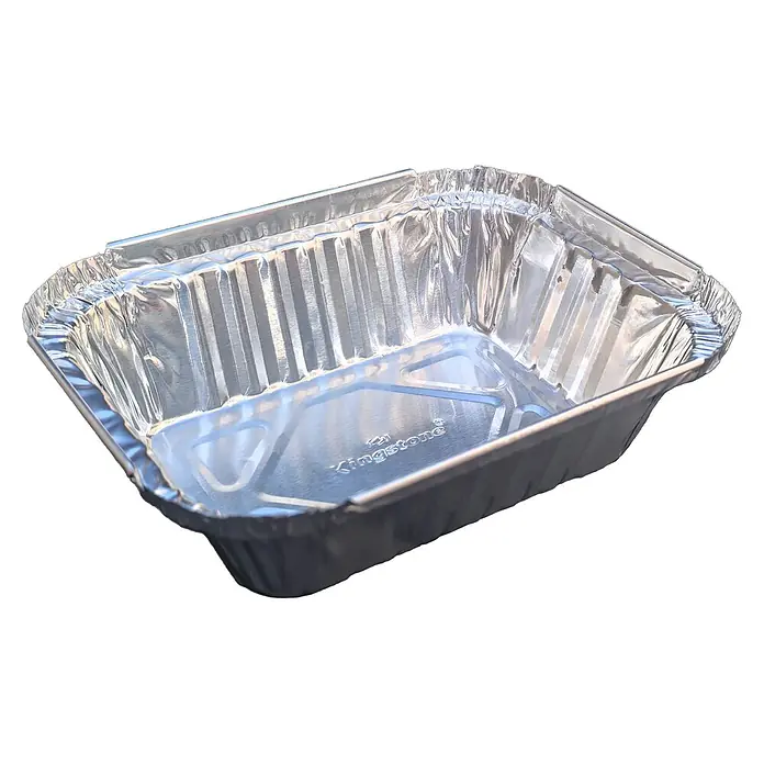 Kingstone Alu-Tropfschale Diner - L x B x H: 13,2 x 10,3 x 3,7 cm, 10 Stk. - Nahaufnahme einer leeren, rechteckigen Alufolie-Auflaufform der Marke Kingstone, ideal zum Kochen und Backen.
