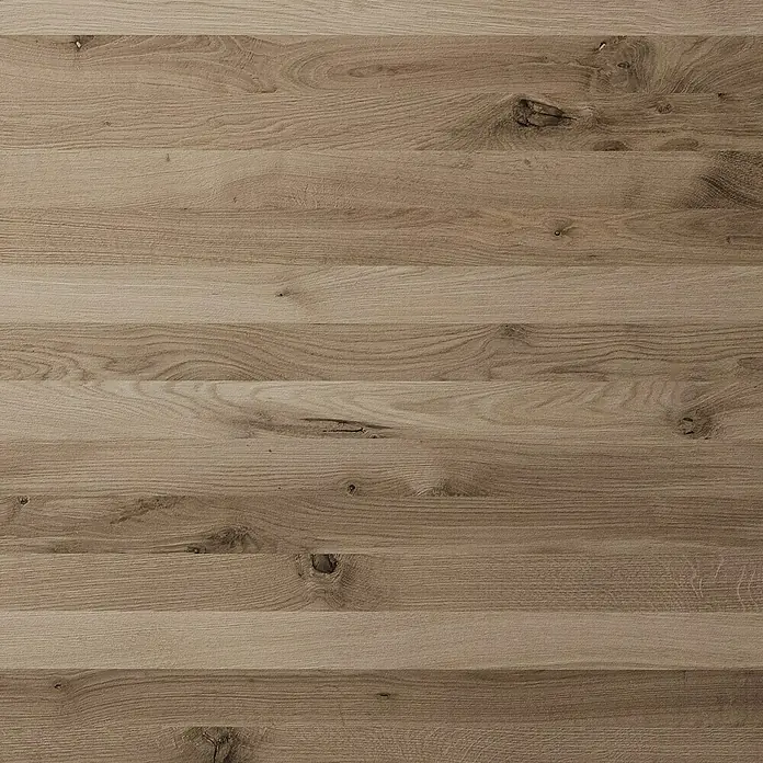Leimholzplatte Wildeiche - Eiche, Qualitätsstufe Leimholzplatte: B/C, 2.400 x 1.210 x 26 mm - Holzboden mit warmer, natürlicher Maserung, ideal für ein gemütliches Ambiente. Die Oberfläche zeigt sanfte Farbunterschiede und feine Astlöcher.