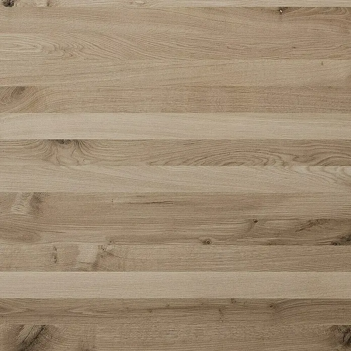 Leimholzplatte Wildeiche - Eiche, Qualitätsstufe Leimholzplatte: B/C, 900 x 1.210 x 26 mm - Helle Holzoberfläche mit horizontalen Maserungen, ideal für Möbel oder Bodenbeläge. Die natürliche Textur verleiht Wärme und Charakter.
