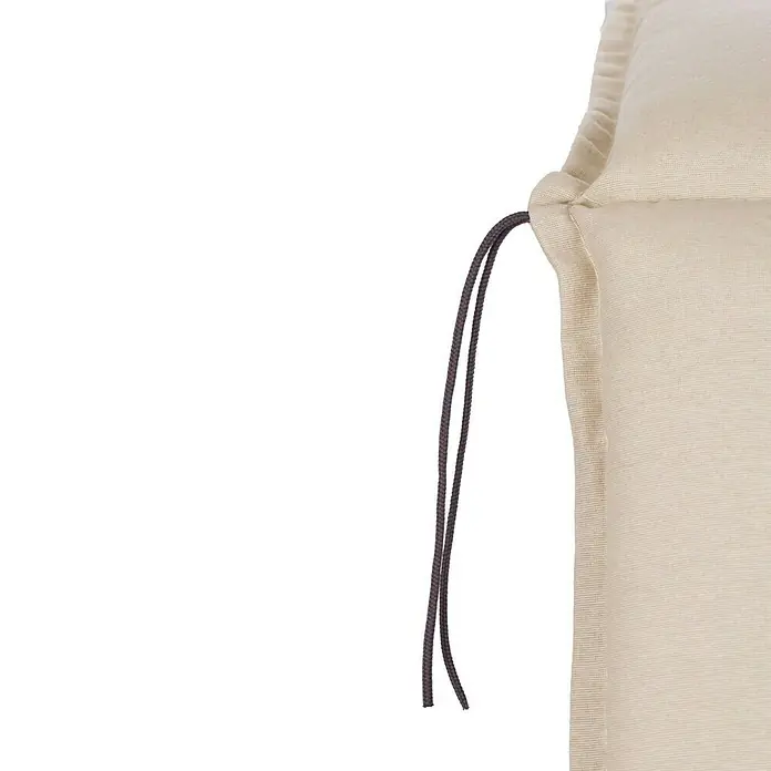 beo Gartenmöbel-Auflage Takume - Hochlehner, 6 Stk., L x B x H: 118 x 46 x 8 cm, Baumwolle, Polyester, Beige - Detailaufnahme eines beigen Kissens mit braunen Kordeln, ideal für den Außenbereich.