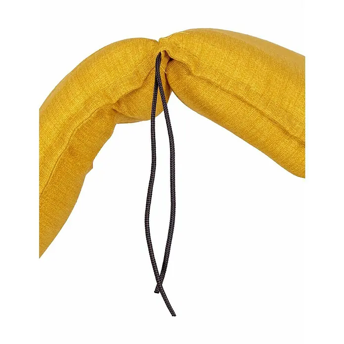 beo Gartenmöbel-Auflage Brovine - Hochlehner, 6 Stk., L x B x H: 118 x 50 x 6 cm, Baumwolle, Polyester, Gelb - Nahaufnahme eines gelben Kissens, das mit einer schwarzen Schnur zusammengebunden ist, ideal für Dekoration und Komfort.