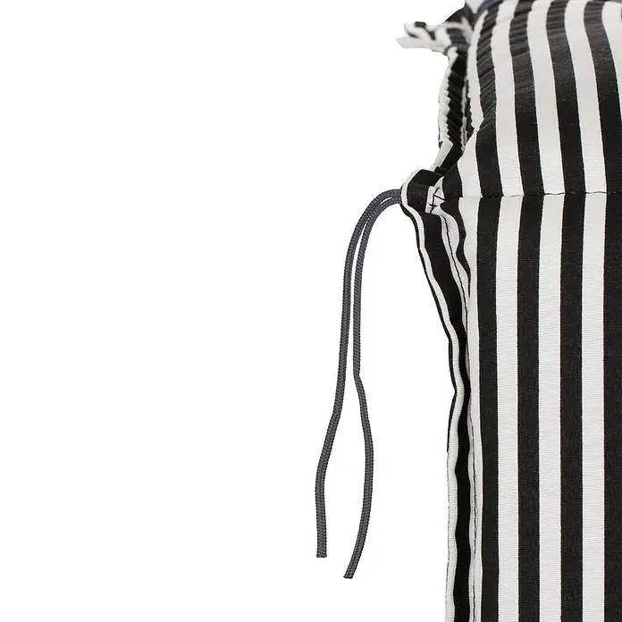 beo Gartenmöbel-Auflage Tupelo - Hochlehner, 4 Stk., L x B x H: 118 x 46 x 8 cm, Baumwolle, Polyester, Schwarz/Weiß - Detailaufnahme einer gestreiften Hose mit Kordelzug, die ein stilvolles und bequemes Kleidungsstück für den Alltag darstellt.