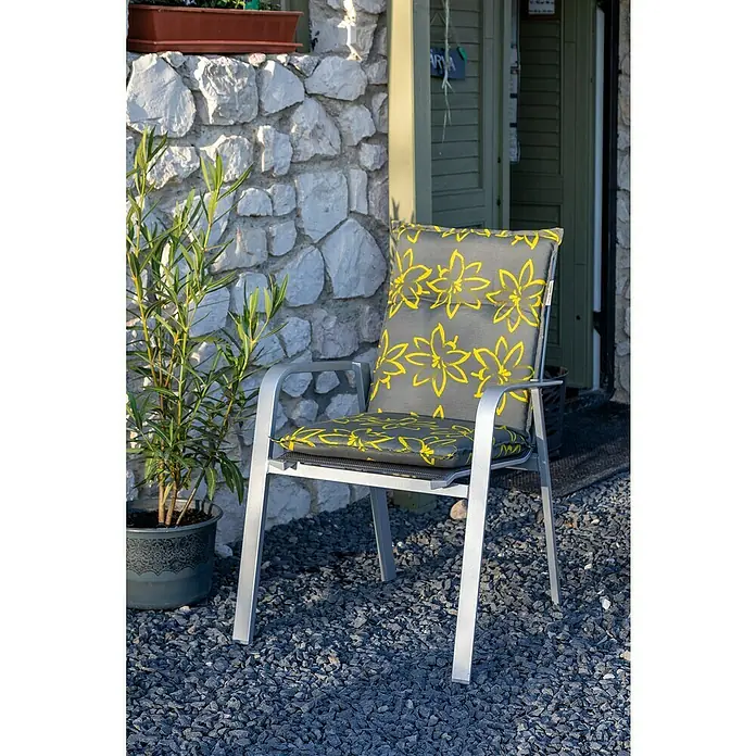 beo Gartenmöbel-Auflage Bonn - Niederlehner, 4 Stk., L x B x H: 118 x 50 x 6 cm, Baumwolle, Polyester, Grün/Gelb - Gartenstuhl mit grauem Kissen und gelbem Blumenmuster, der Komfort und Stil für Ihren Außenbereich bietet.