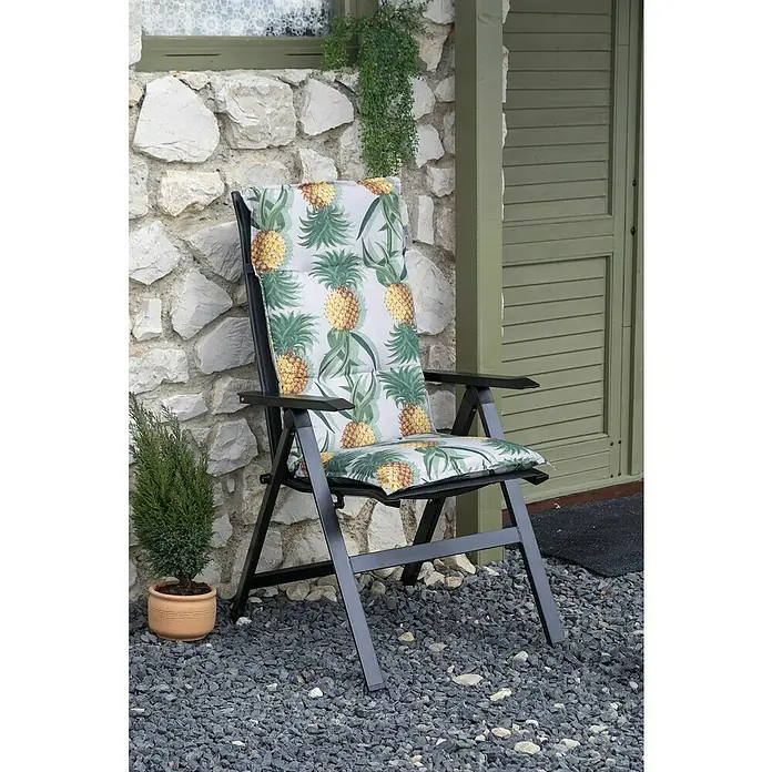 beo Gartenmöbel-Auflage - Hochlehner, 2 Stk., L x B x H: 118 x 46 x 8 cm, Materialzusammensetzung Bezug: Baumwolle, Polyester, Grün/Gelb - Gartenstuhl mit Ananas-Muster: Bequemer Stuhl mit schwarzem Rahmen und lebhaftem Ananas-Muster für stilvolle Entspannung im Freien.