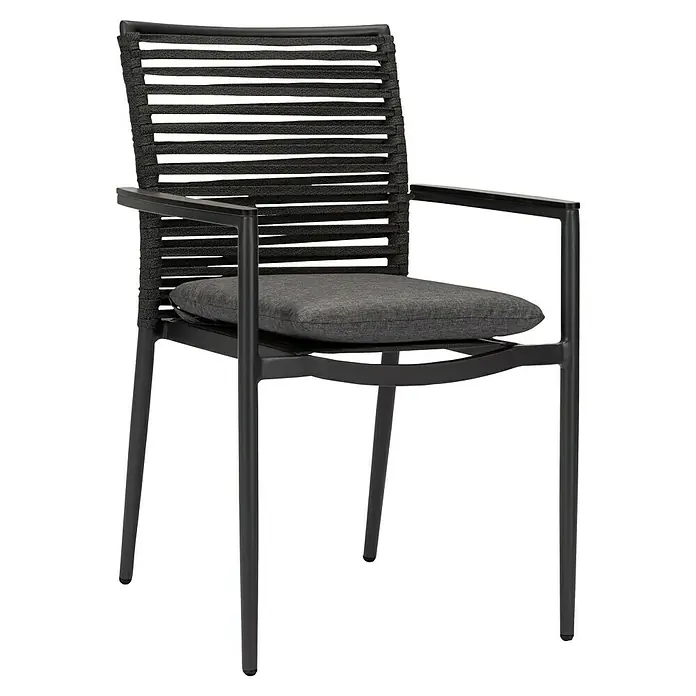 Acamp Gartenmöbel-Set New Jersey/Chicago - 7 -tlg., Aluminium, Stahl, Polyester, Grau - Schwarzer Outdoor-Sessel mit Armlehnen und grauem Sitzkissen. Das Rückenteil ist mit schwarzen Seilen bespannt.