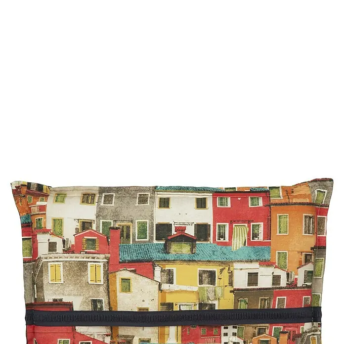 beo Gartenmöbel-Auflage Sardinien - Niederlehner, 4 Stk., L x B x H: 98 x 46 x 8 cm, Baumwolle, Polyester, Rot/Gelb - Bunte Tasche mit einem farbenfrohen Häusermuster. Praktisch und modisch für den täglichen Gebrauch, bietet ausreichend Platz für persönliche Gegenstände.