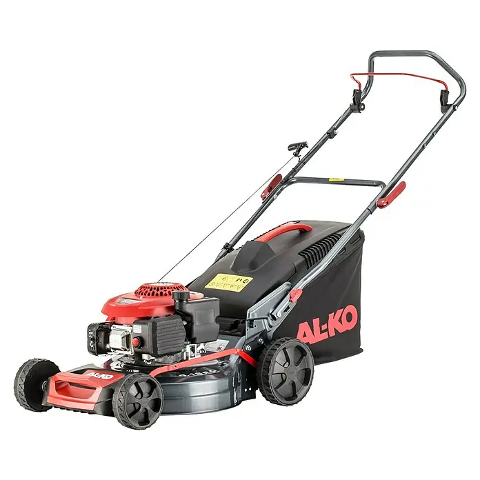 AL-KO Benzin-Rasenmäher Easy 4.16 P-D - 1,2 kW, 79,8 cm³, Schnittbreite: 41 cm - Ein roter AL-KO Benzin-Rasenmäher steht bereit für den Einsatz im Garten, um den Rasen perfekt zu pflegen.