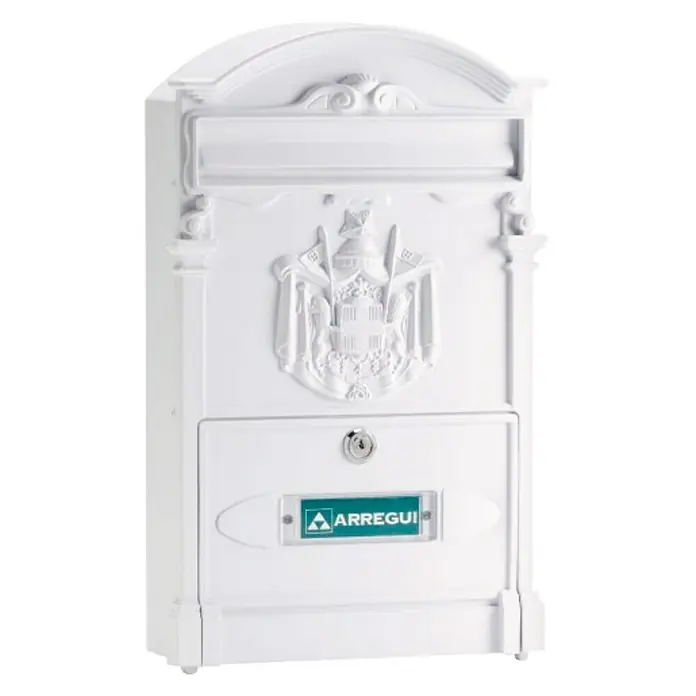 Arregui Residencia Buzón de pared E-261 - L x An x Al: 26 x 9 x 42 cm, Blanco, Acero - Buzón Arregui blanco con adornos decorativos y cerradura, su diseño elegante lo convierte en un punto focal en la fachada de cualquier casa.