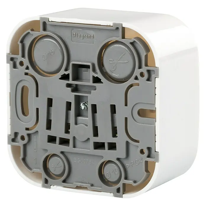 Legrand Forix Enchufe - Blanco, Plástico, Montaje en la pared - Primer plano de la parte posterior de una caja de superficie Legrand de plástico blanco con inserto gris para la fijación de cables.