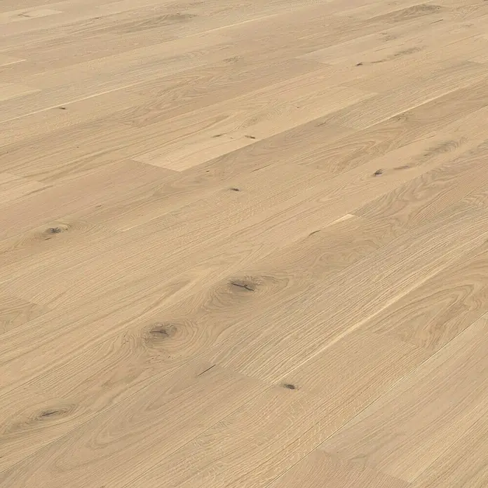Living by Haro Parkettmuster Eiche Weiß strukturiert - 290 x 180 x 12 mm, Landhausdiele - Nahaufnahme eines eleganten Parkettbodens, der die natürliche Maserung und die warmen Farbtöne des Holzes hervorhebt. Ideal für moderne Innenräume.