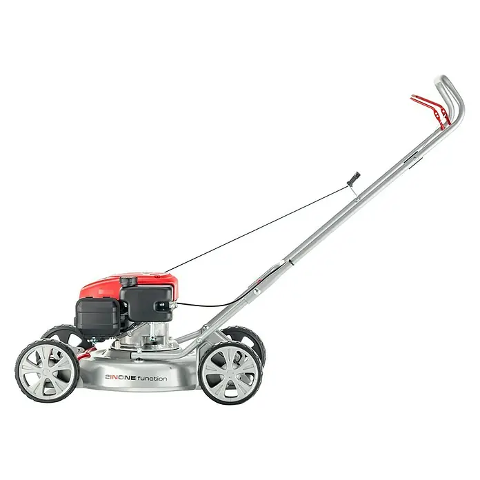 AL-KO Benzin-Rasenmäher Silver 468 P-A Bio - 123 cm³, Schnittbreite: 46 cm - Ein Rasenmäher in Silber und Rot. Das Gerät hat vier Räder und einen praktischen Griff zum Schieben für den Garten.